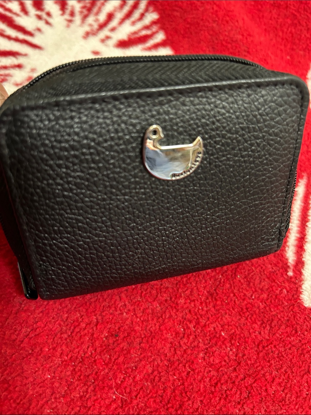 Buxton Black Pebbled Zip Wallet with Gold Cat Charm